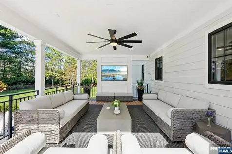 388 Freemans Lane Franklin Lakes NJ 07417