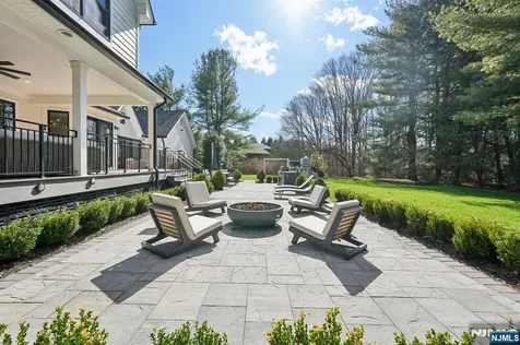388 Freemans Lane Franklin Lakes NJ 07417
