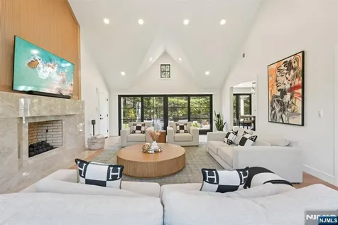 388 Freemans Lane Franklin Lakes NJ 07417