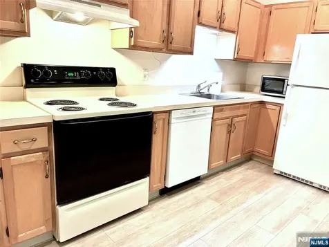 6303 Richmond Road West Milford NJ 07480