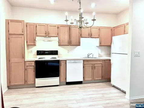 6303 Richmond Road West Milford NJ 07480