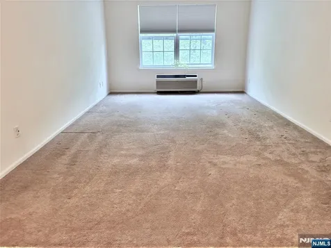 6303 Richmond Road West Milford NJ 07480