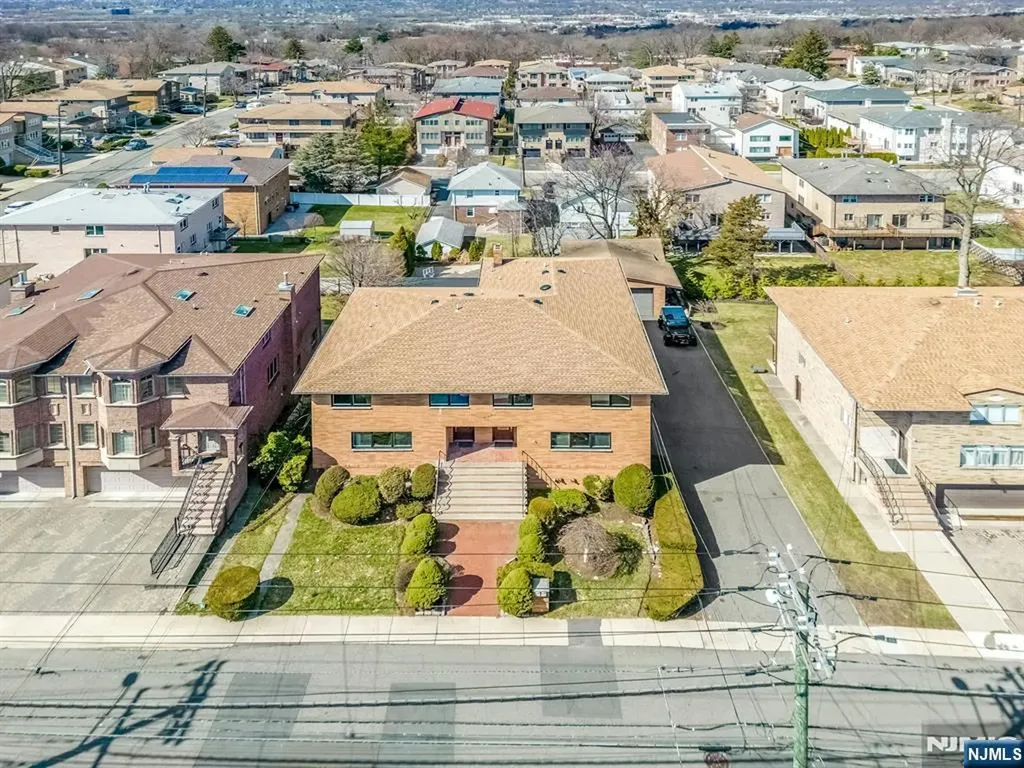 2413 Hammett Avenue Fort Lee NJ 07024