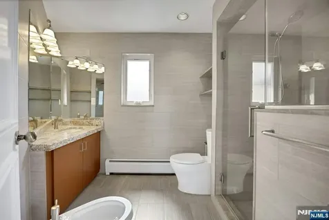 2413 Hammett Avenue Fort Lee NJ 07024