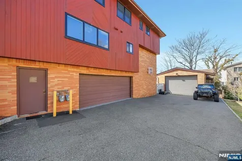 2413 Hammett Avenue Fort Lee NJ 07024