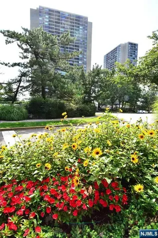 6 Horizon Road Fort Lee NJ 07024