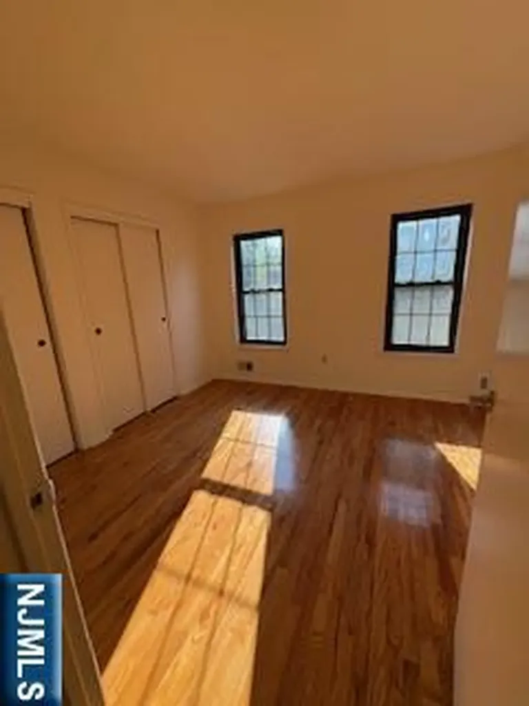 181 Long Hill Little Falls NJ 07424