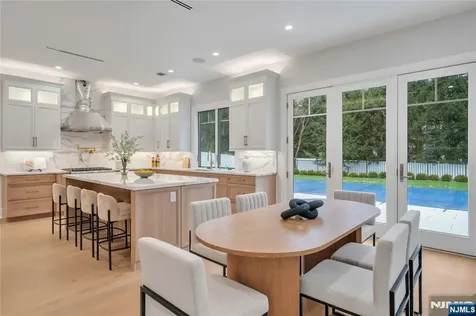 7 Central Avenue Demarest NJ 07627