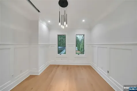 7 Central Avenue Demarest NJ 07627
