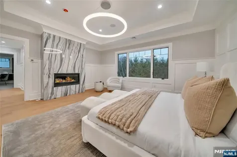 7 Central Avenue Demarest NJ 07627