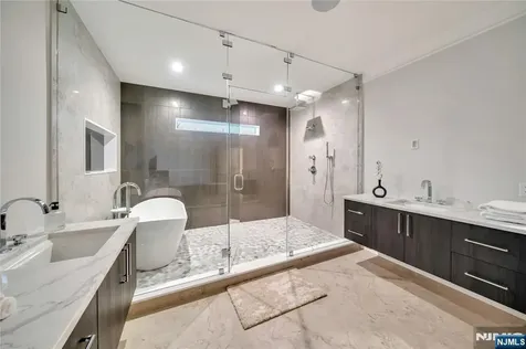 7 Central Avenue Demarest NJ 07627