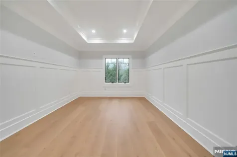 7 Central Avenue Demarest NJ 07627