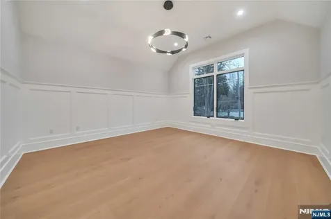 7 Central Avenue Demarest NJ 07627