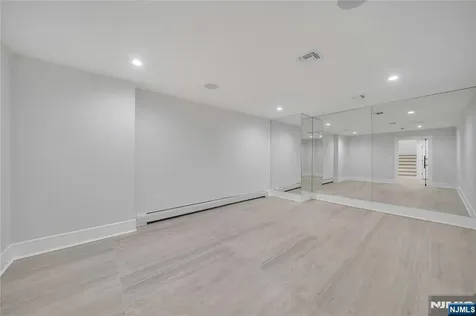 7 Central Avenue Demarest NJ 07627