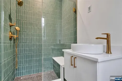 7 Central Avenue Demarest NJ 07627