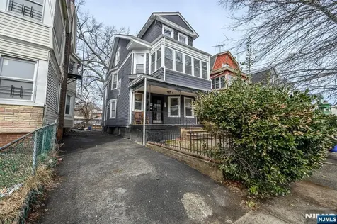 1053 Hunterdon Street Newark NJ 07112