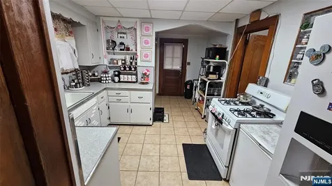 213-215 Vernon Avenue Paterson NJ 07503