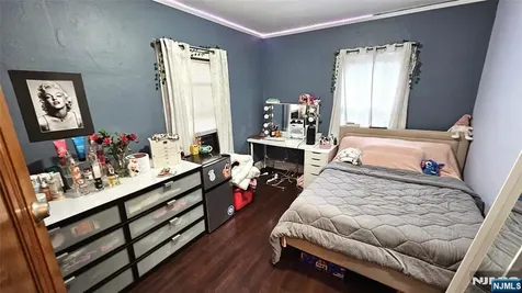 213-215 Vernon Avenue Paterson NJ 07503