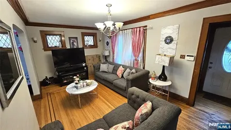 213-215 Vernon Avenue Paterson NJ 07503