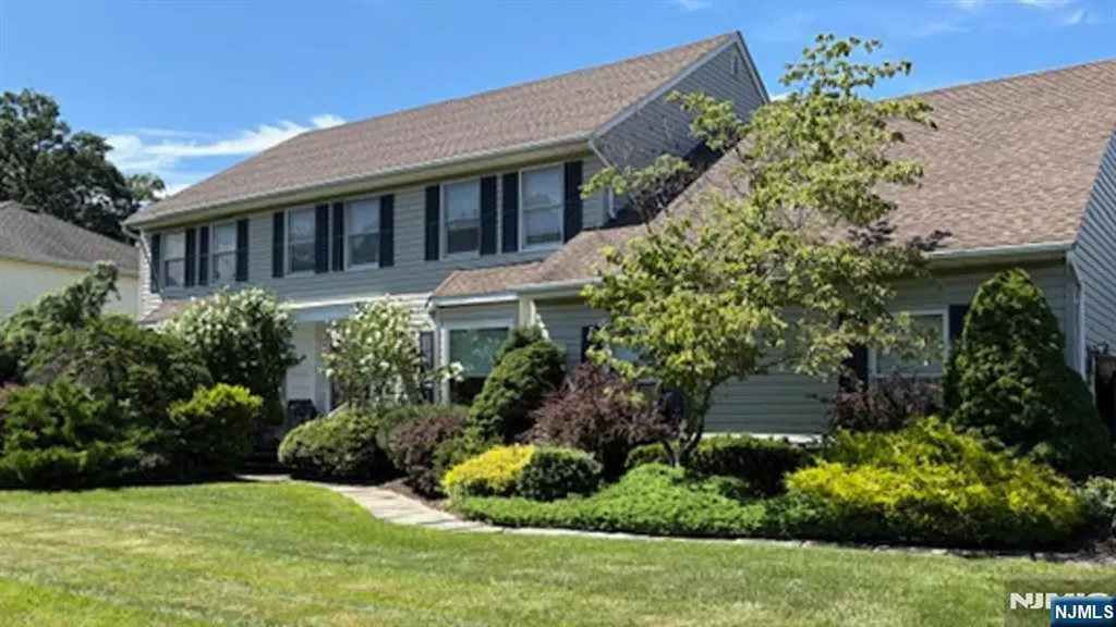 6 Brentwood Court Wayne NJ 07470
