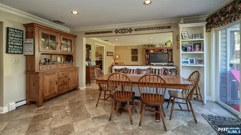 6 Brentwood Court Wayne NJ 07470