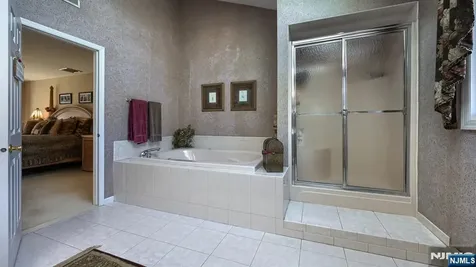 6 Brentwood Court Wayne NJ 07470