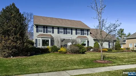 6 Brentwood Court Wayne NJ 07470