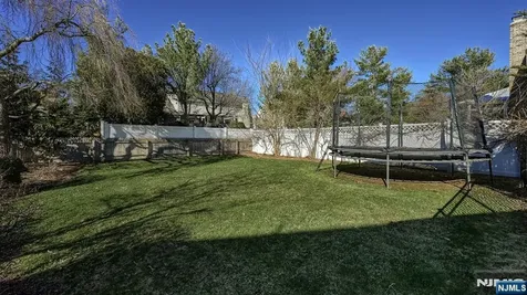 6 Brentwood Court Wayne NJ 07470