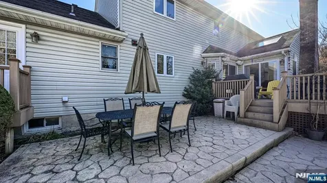 6 Brentwood Court Wayne NJ 07470