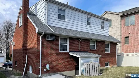 2446 3rd Street Fort Lee NJ 07024