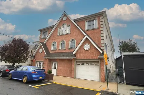 6708 Jackson Street Guttenberg NJ 07093