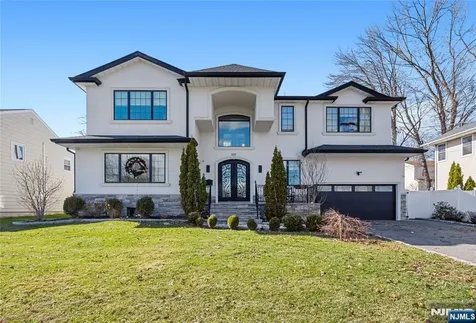 537 Spring Valley Road Paramus NJ 07652