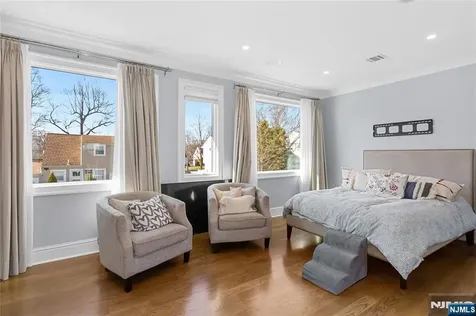 537 Spring Valley Road Paramus NJ 07652