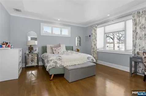 537 Spring Valley Road Paramus NJ 07652