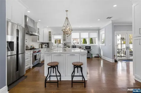 537 Spring Valley Road Paramus NJ 07652