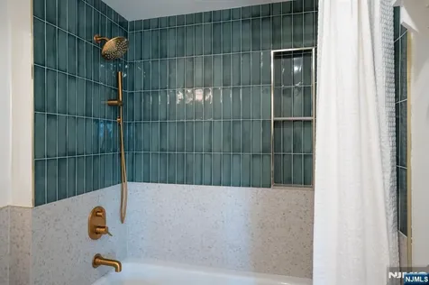 41-51 Wilson Avenue Newark NJ 07105