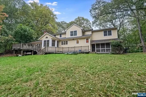 240 Ottowa Lane Franklin Lakes NJ 07417