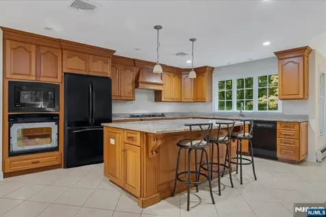 240 Ottowa Lane Franklin Lakes NJ 07417