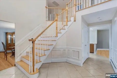 240 Ottowa Lane Franklin Lakes NJ 07417