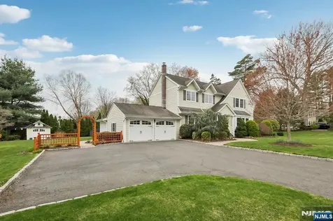 577 Ridgewood Road Twp Of Washington NJ 07676