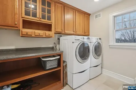 577 Ridgewood Road Twp Of Washington NJ 07676
