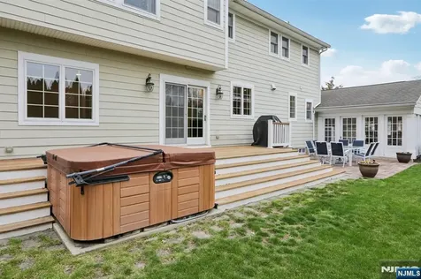577 Ridgewood Road Twp Of Washington NJ 07676