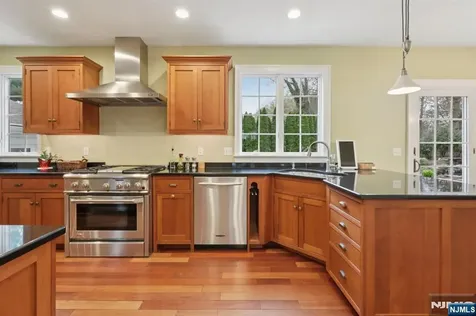 577 Ridgewood Road Twp Of Washington NJ 07676