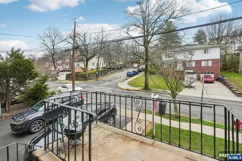 397 Oak Street Ridgefield NJ 07657