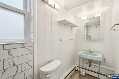 397 Oak Street Ridgefield NJ 07657