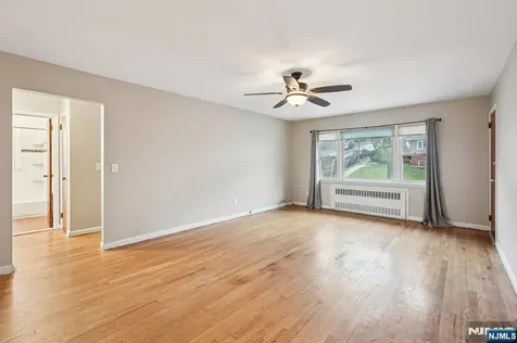 397 Oak Street Ridgefield NJ 07657