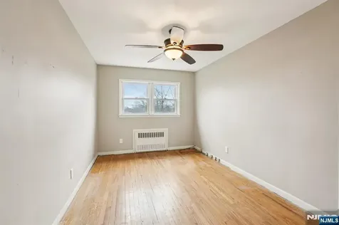 397 Oak Street Ridgefield NJ 07657