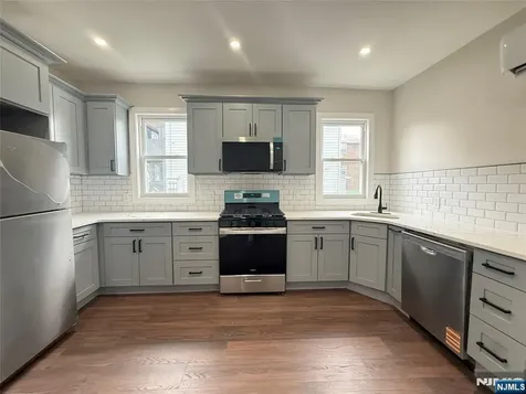 144 Main Street Lodi NJ 07644