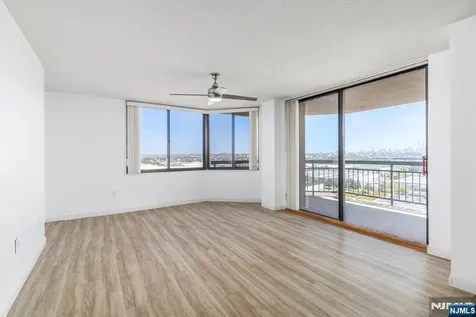 1705 Harmon Cove Tower Secaucus NJ 07094