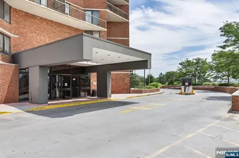 1705 Harmon Cove Tower Secaucus NJ 07094